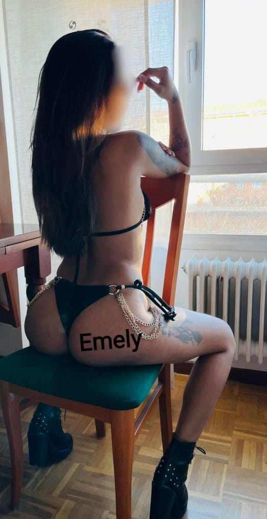 EMELY PLACER Y LUJO