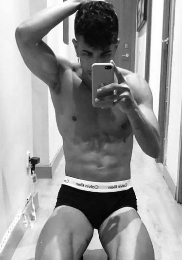 CHICO JOVEN, MUY COMPLACIENTE, FLIPARÁS