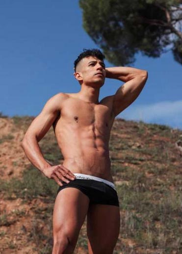 CHICO JOVEN, MUY COMPLACIENTE, FLIPARÁS