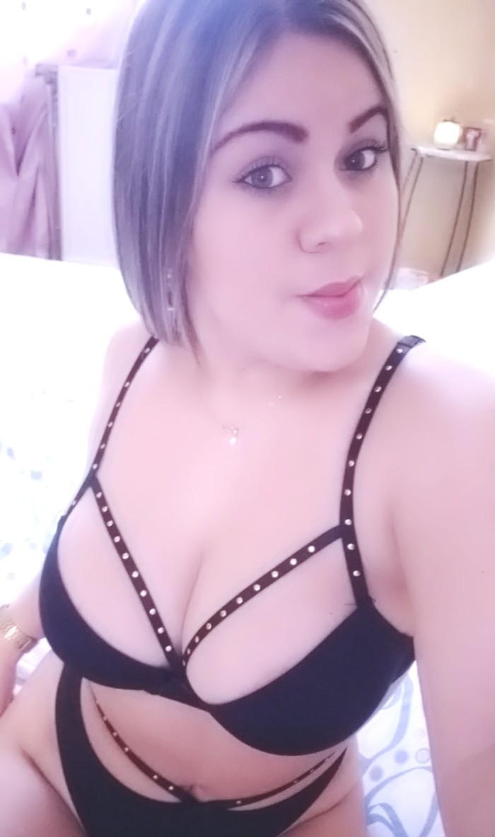 LUCIANA COLOMBIANA EXPERTA EN EL MEJOR FRANCES QUE