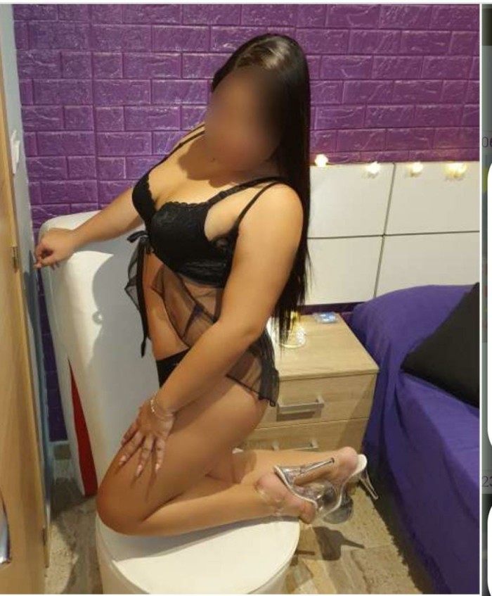 GUARRA GATITA DISPUESTA A TODO ….FIESTERA 100% R