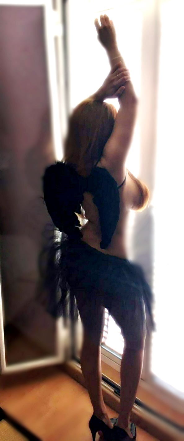 JUGUETONA GUARRA Y MUY FIESTERA JESSICA CUBANA