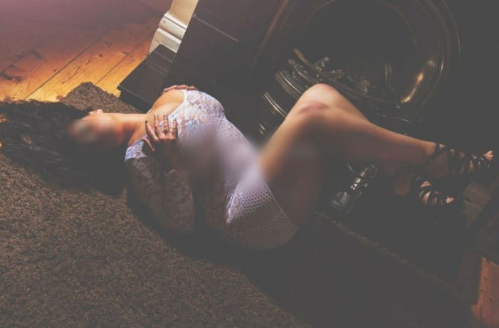 LIA, CUBANA CACHONDA CON GANAS DE UN BUEN POLVO