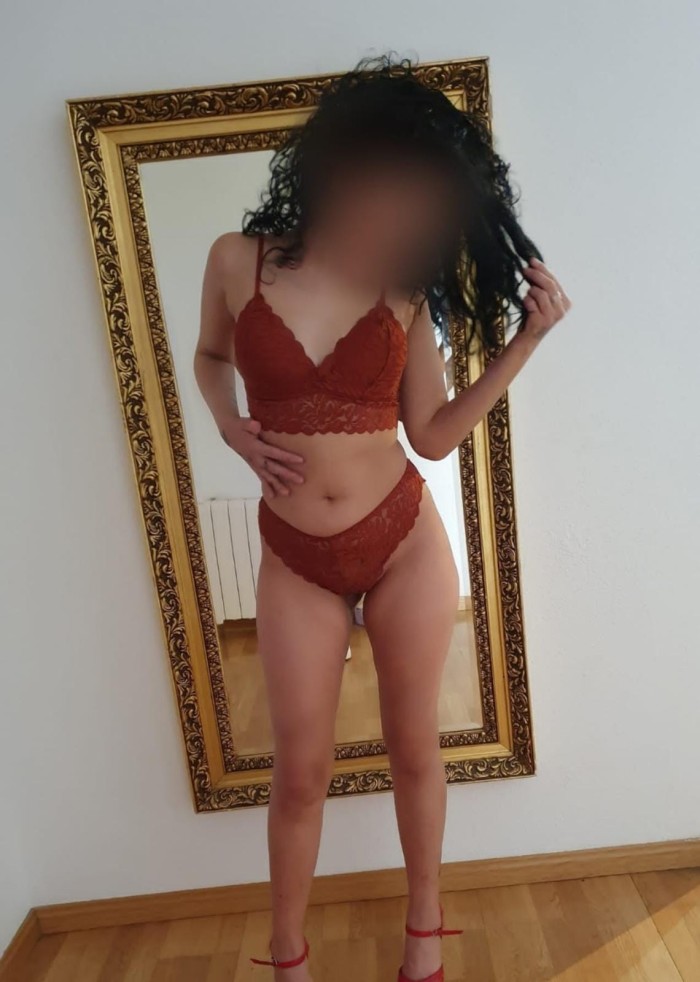 LUNA:::TU PUTITA PERFECTA, ADICTA AL SEXO!!!