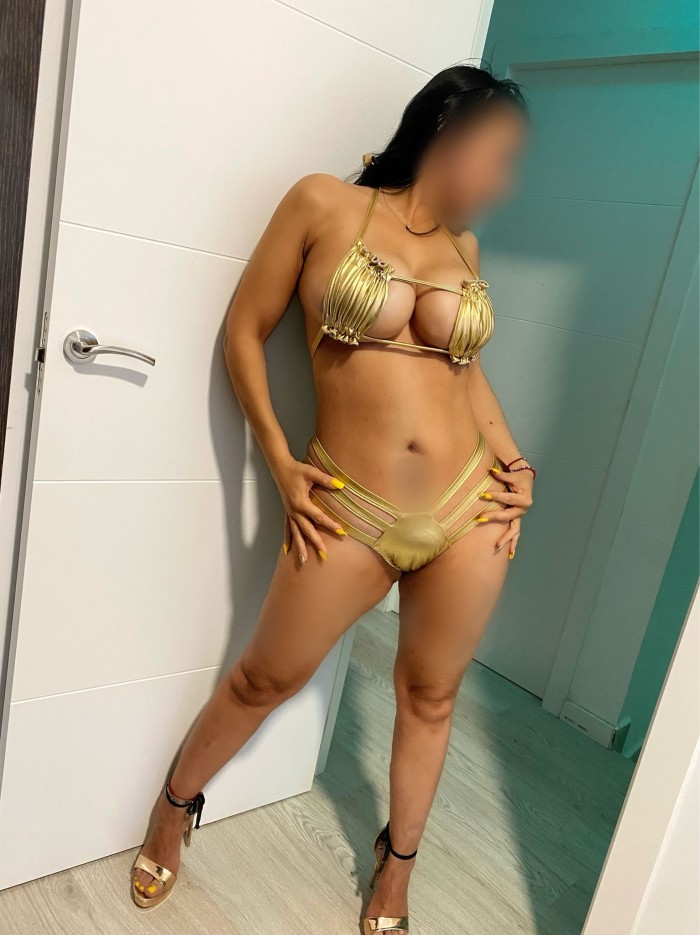 GABY, CARIÑOSA, MORBOSA Y MUY SENSUAL…