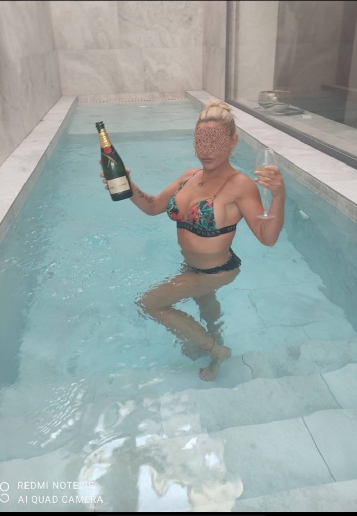 LUCIA ESPAÑOLA DE 30 AÑOS ZORRITA BELLA Y TRAVIESA