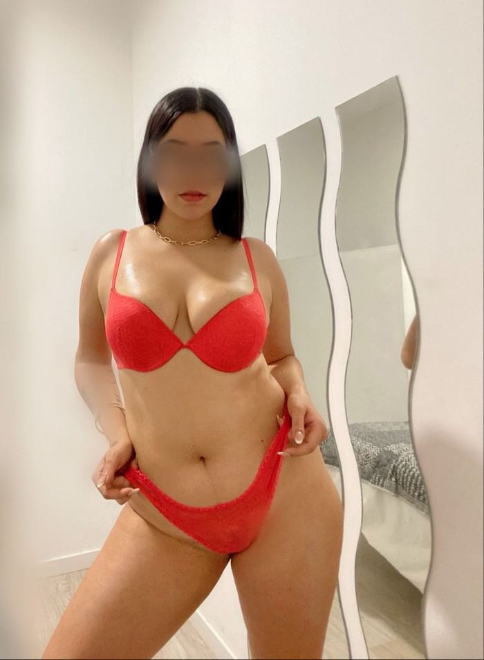 ALONDRA,NINFOMANA, CON GANAS DE UN BUEN POLVO