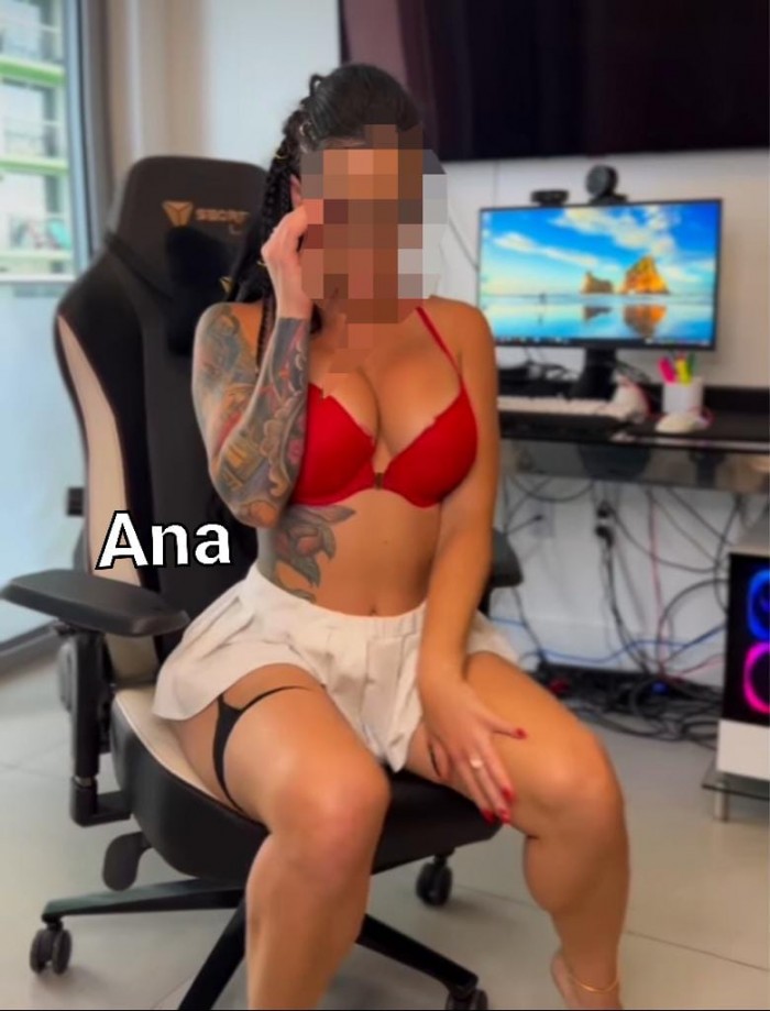ANA, PURO FUEGO CON CURVAS NATURALES Y SENSUALES