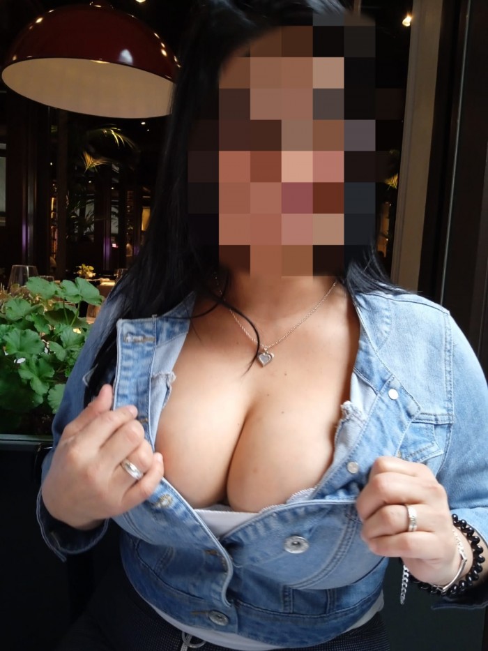 tetona natural muy puta-salidas 85€-katty