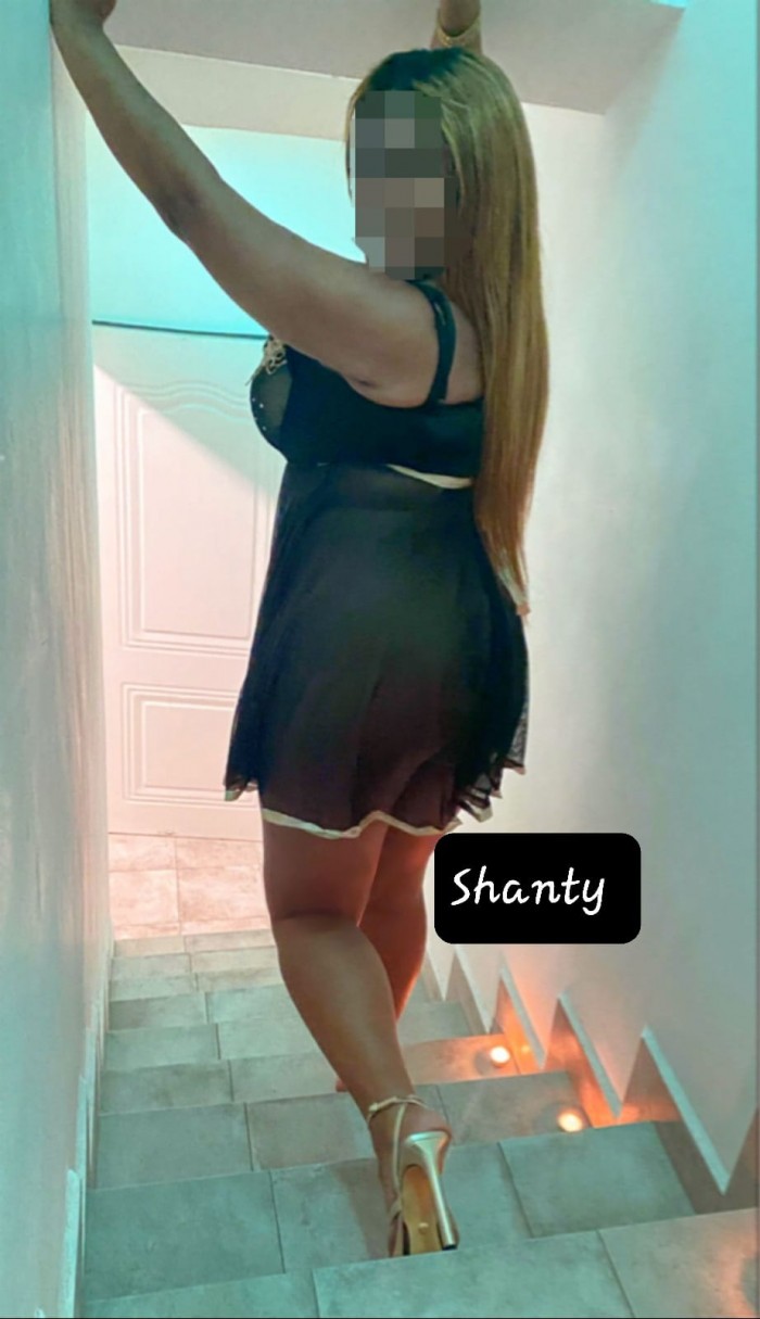 SHANTY, UNA DELICIOSA MULATITA…
