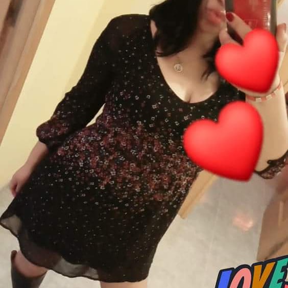 ASTRID,DULCE Y CARIÑOSA EN LA INTIMIDAD