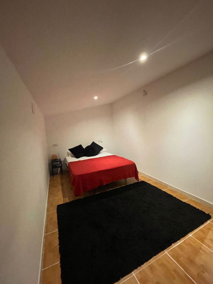 PLAZAS INMEDIATAS PARA CHICAS JÓVENES Y DELGADAS