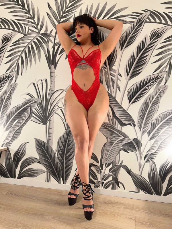 LA REINA DEL FRANCÉS VEN Y DAME TU LECHE