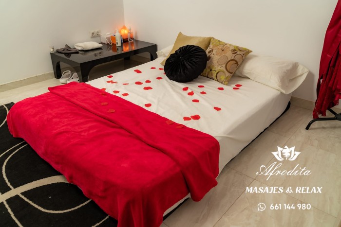 PLAZA DISPONIBLE… BUENA FUENTE DE INGRESOS LLAMA