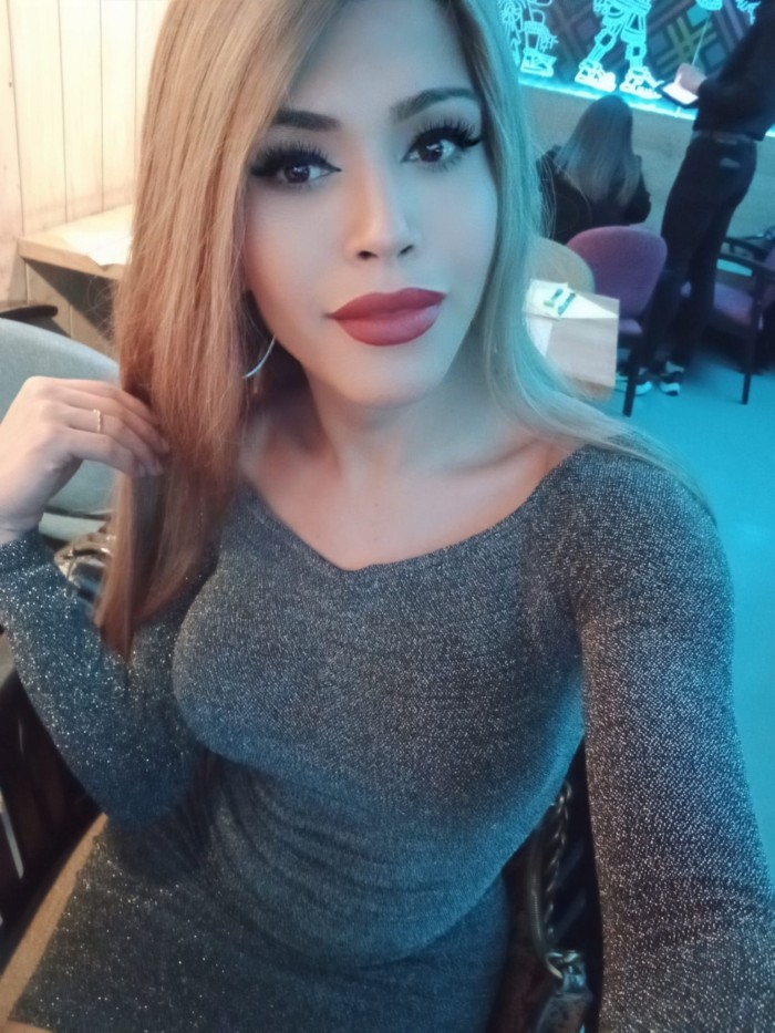Luana, masajista trans, bonita y complaciente