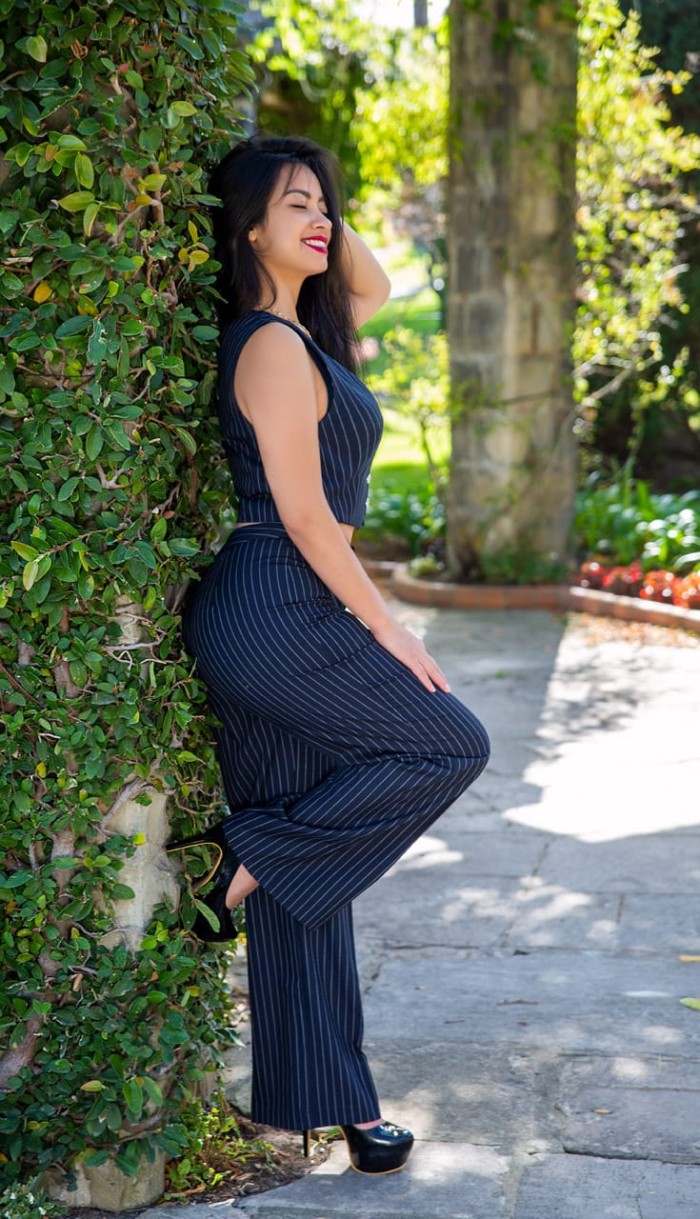 JOVENCITA DE 20 AÑOS CON MUCHO ARTE