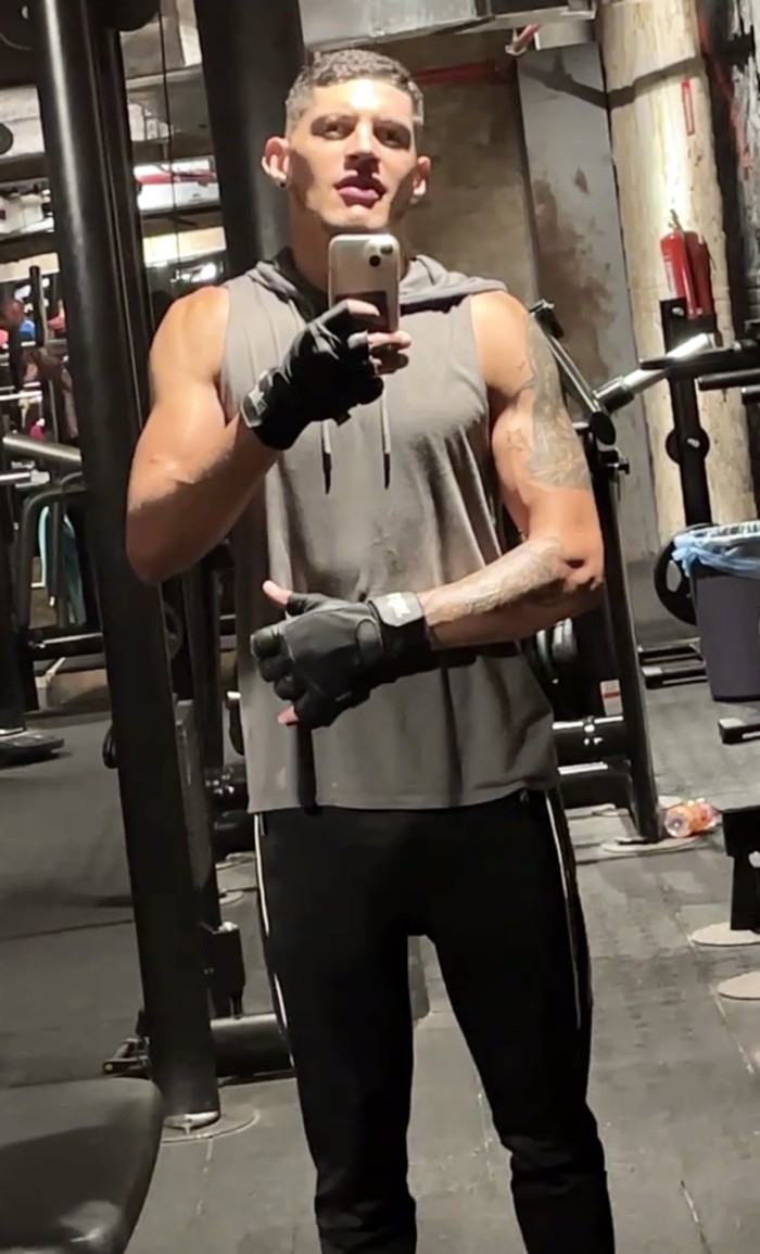 Latino morboso, pollon y fiestero