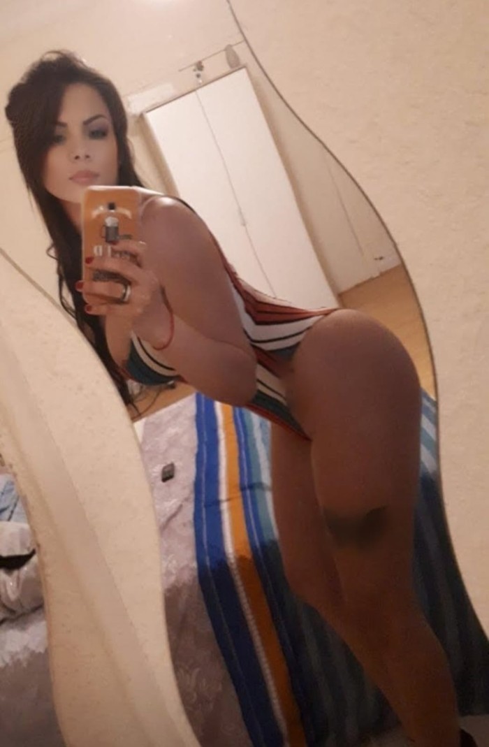 CHICA EXTROVERTIDA PARA RATOS AGRADABLES