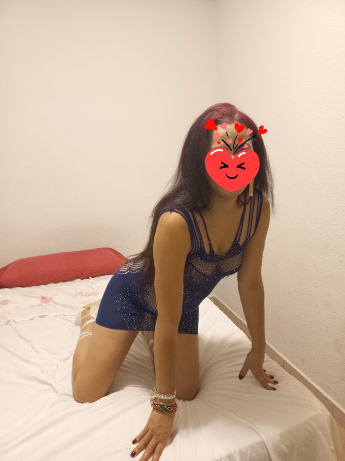 Guarra en la cama todos los servicios fiestera 2h