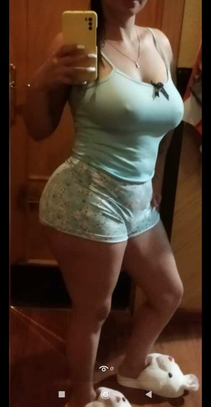 MICHELLE DELGADITA LATINA EN CASTRO URDIALES