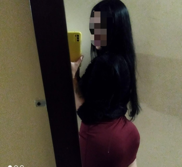 MICHELLE HERMOSA COLOMBIANA CALIENTE Y DISCRETA