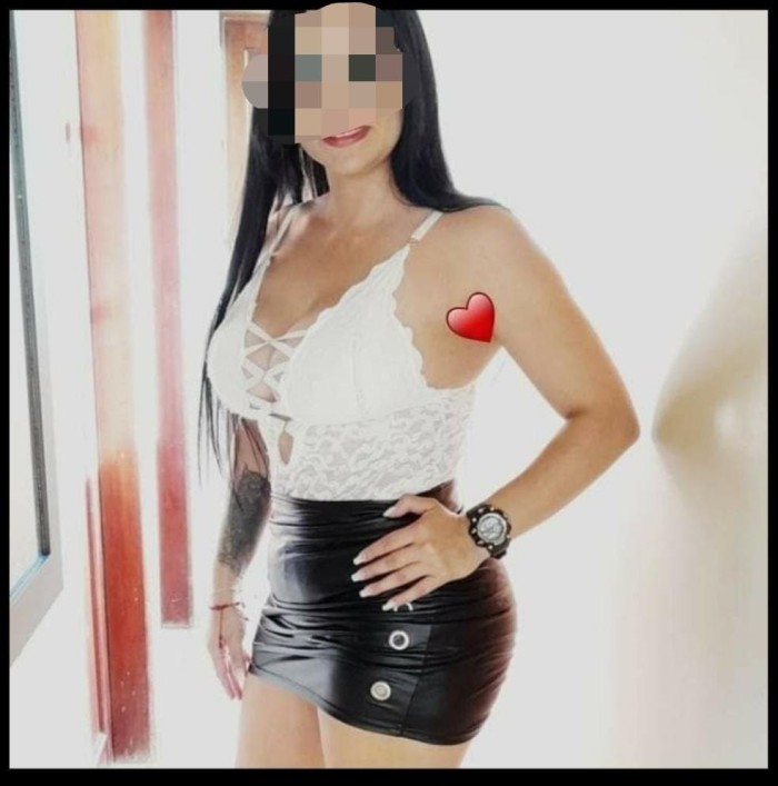 MICHEL COLOMBIANA JOVEN Y MUY BELLA………