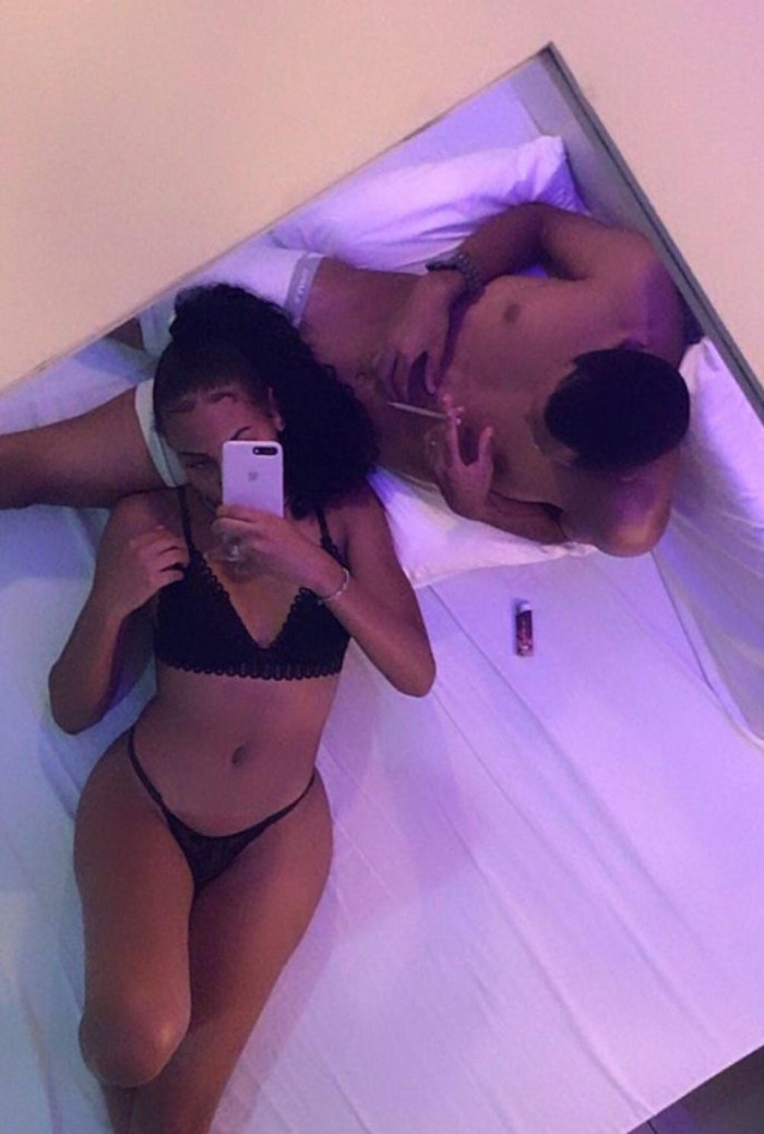 Pareja liberal españoles sin límites