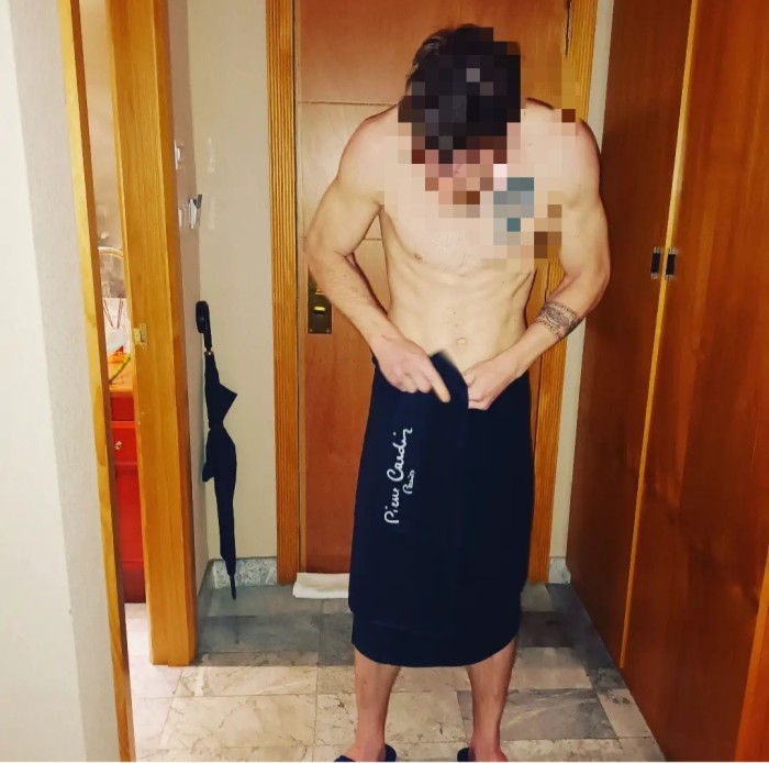 Pareja MIRAR Y TOCAR