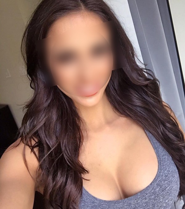Alicia guapa latina