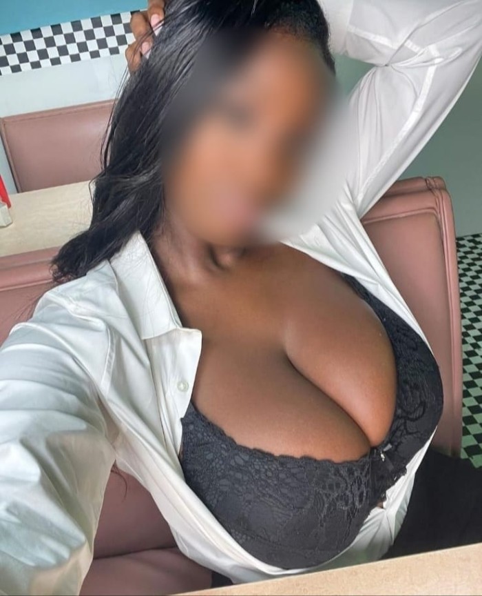 LA MULATA MAS TRAGONA DE POLLA GORDA