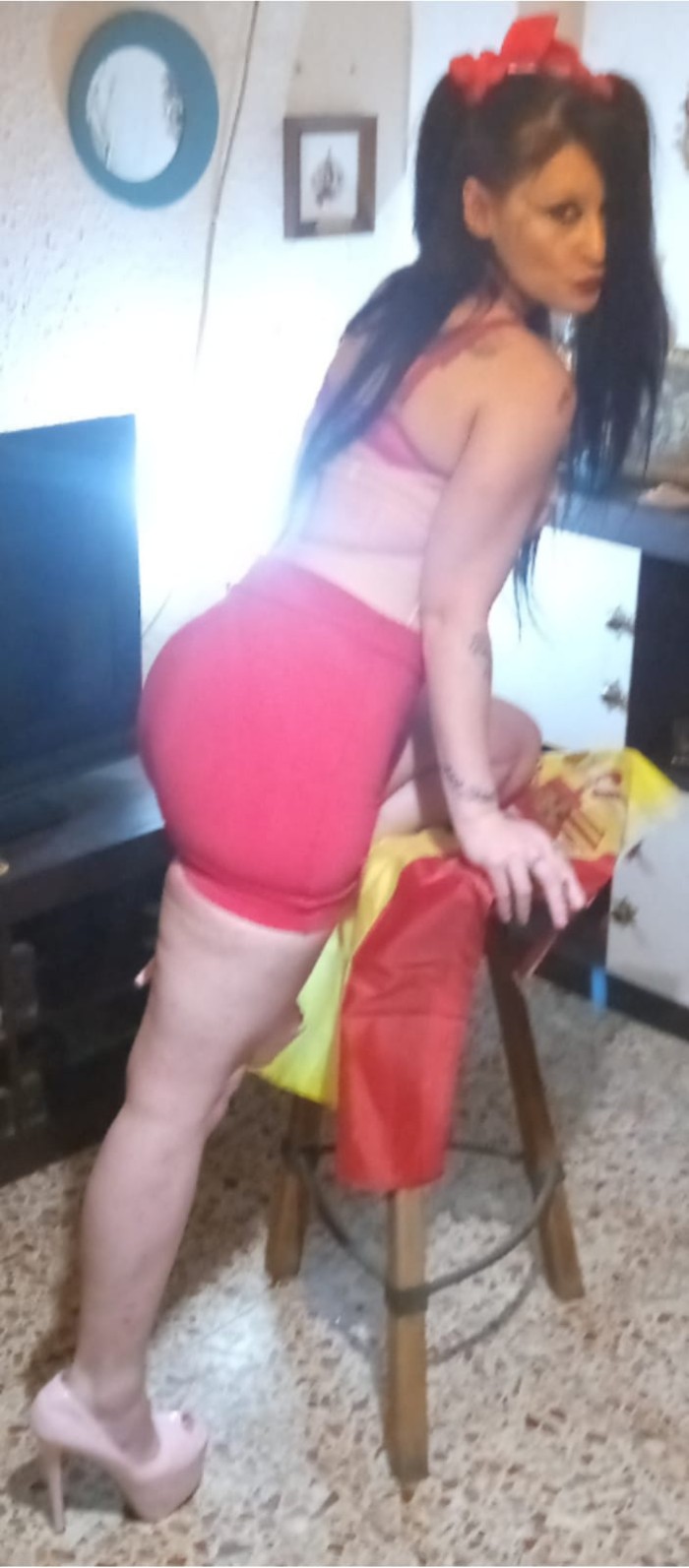 EVA ESPAÑOLA FIESTERA A TOPE EN MISLATA
