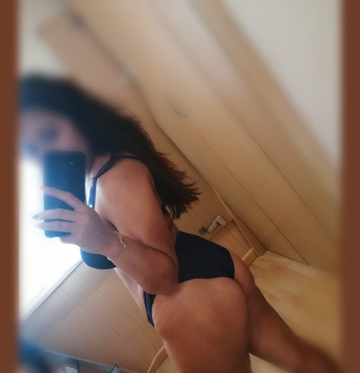 Me dezplazo a tu casa por 80 la hora y follamos ri