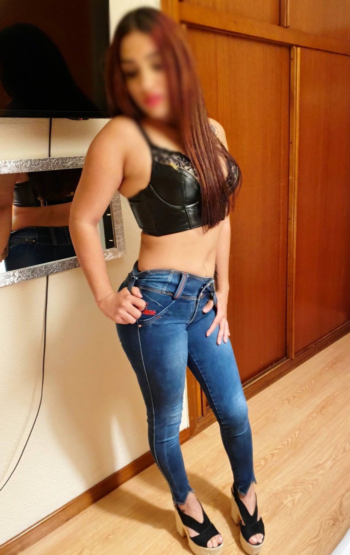 SOFIA ENTREGADAS COLOMBIANA APASIONADA