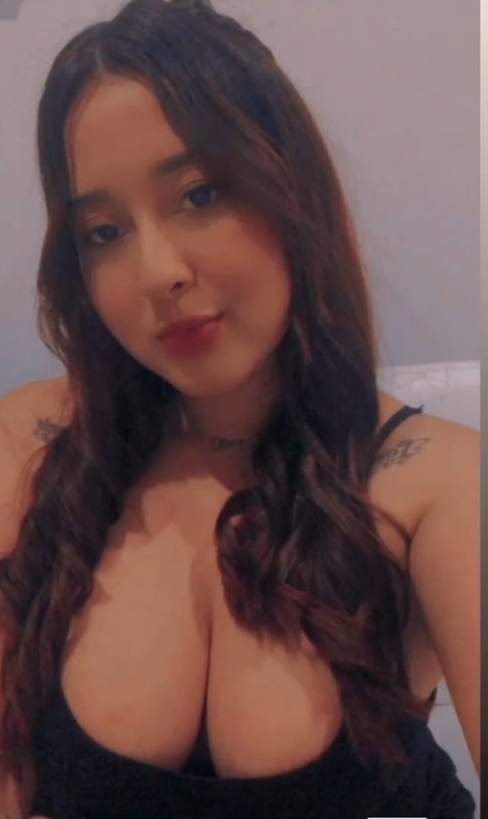 SARA BEBESITA COLOMBIANA RECIEN LLEGADA