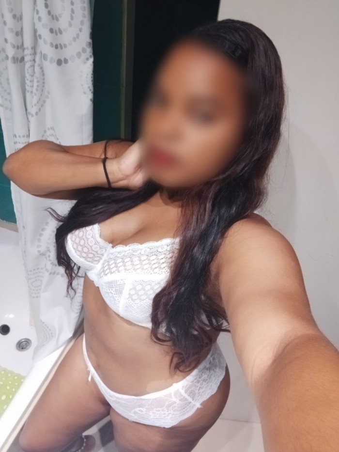 CAMILA TU CHICA SEXI ATREVIDA