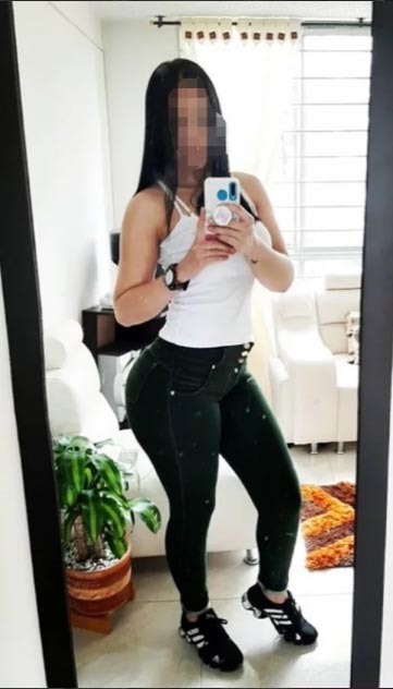 LA MUJER DE TUS SUEÑOS