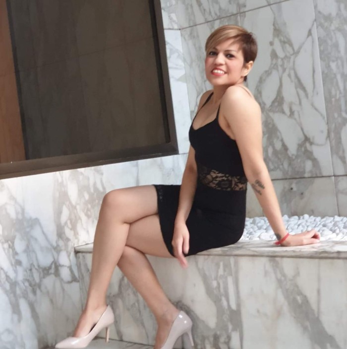 M* chica super discreta y de mente abierta