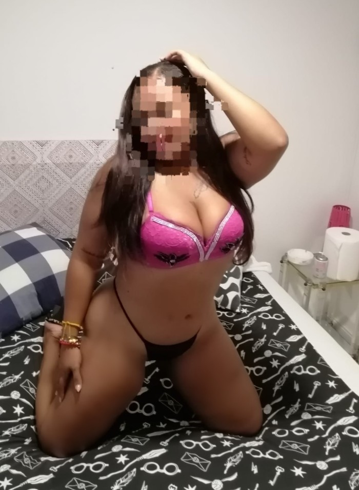 Pamela Morena de Cuerpo Armonioso