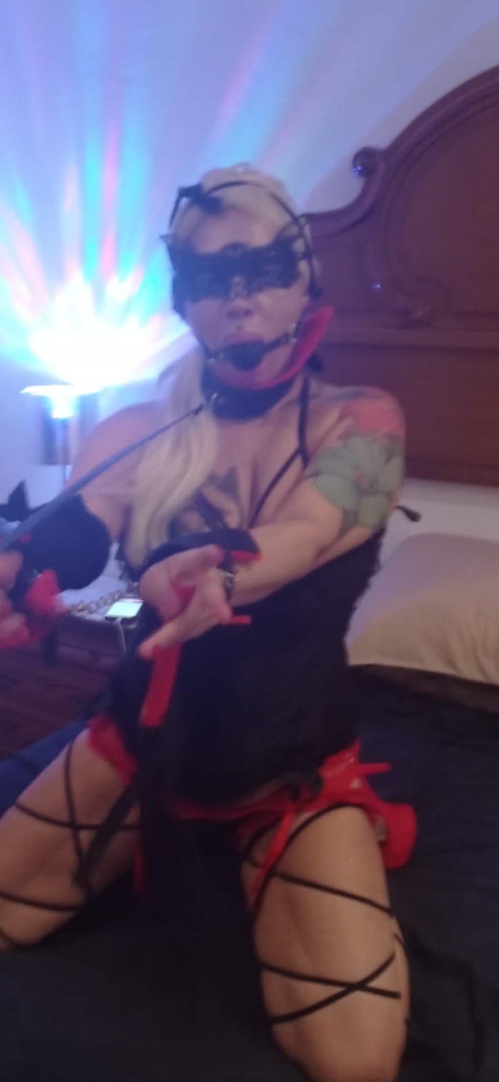 TUS DESEOS SON ORDENES ..KASANDRA