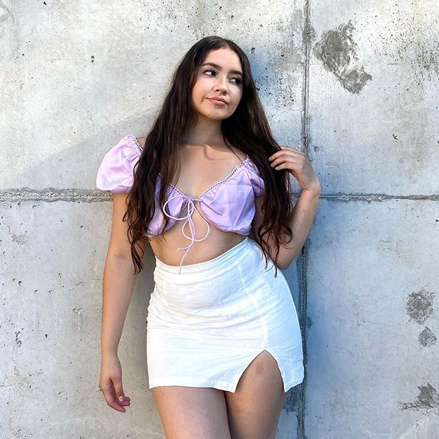 Natalia.. Morezana, alta, guapa y divertida!!