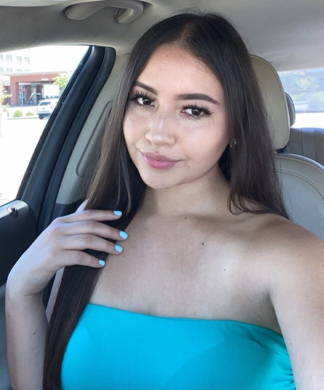 Natalia.. Morezana, alta, guapa y divertida!!