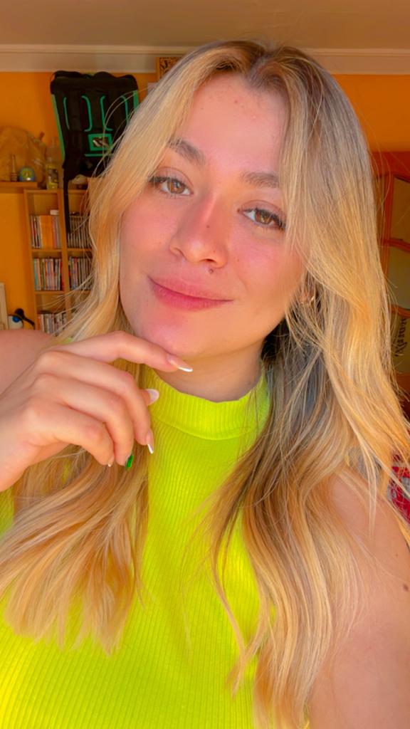 CAMILA ADICTA AL SEXO 24/7