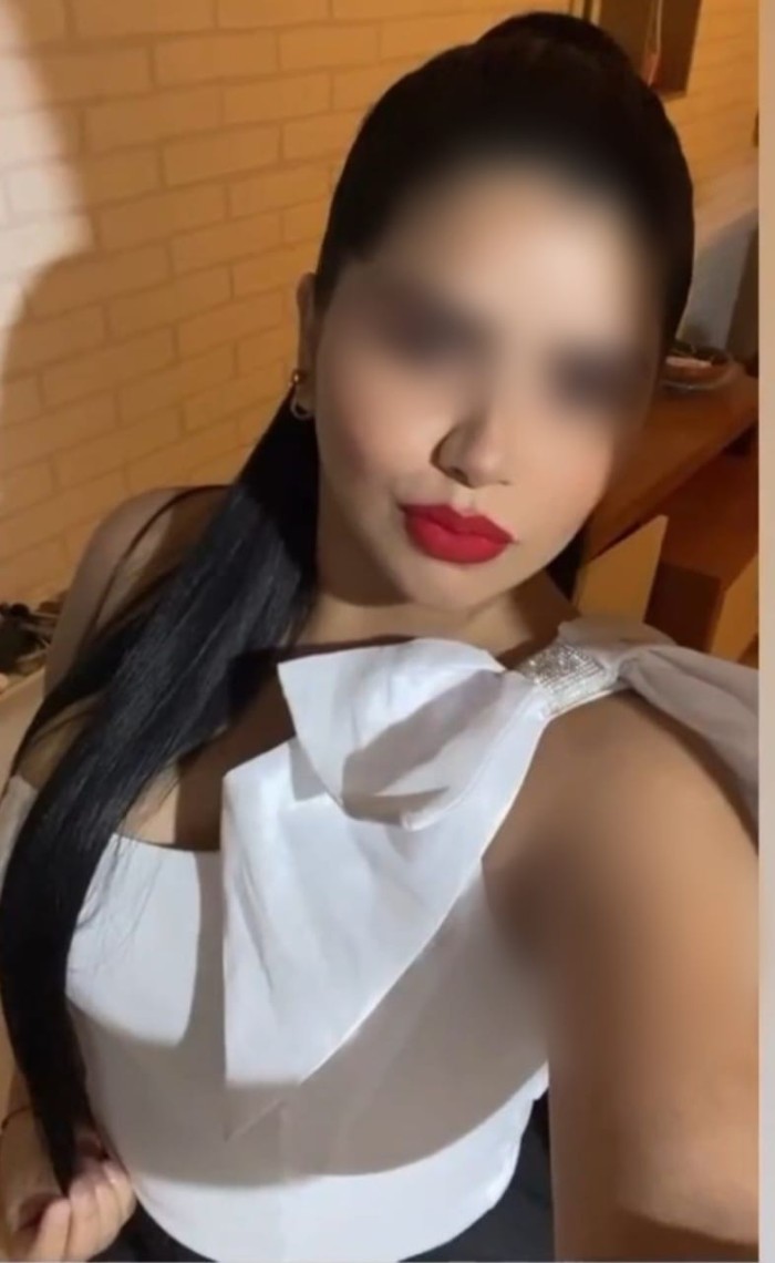 M*En mis ratos libres puedo ser tu acompañante de