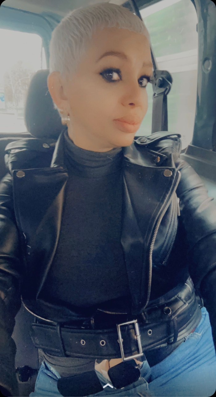 Isabella, Masajista trans cubana, llega con sus té