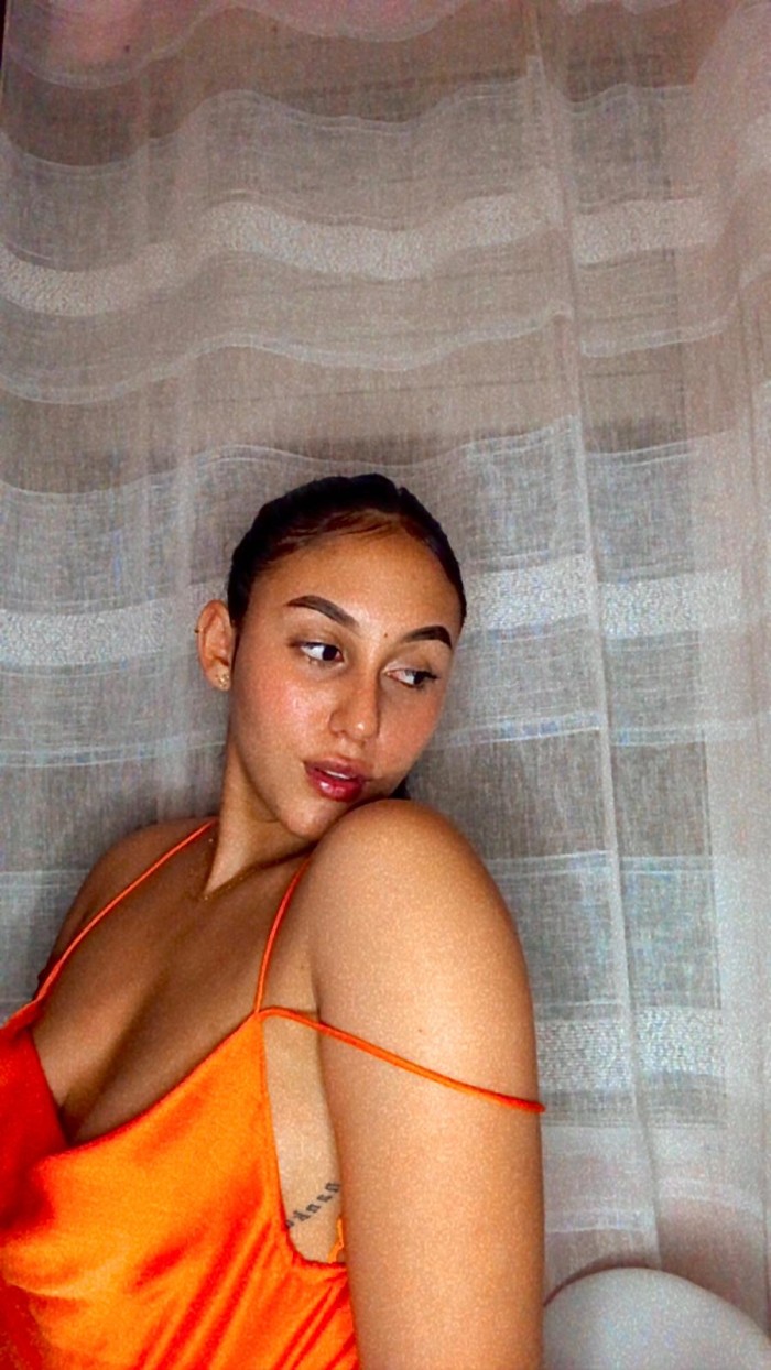 salome tu chica traviesa