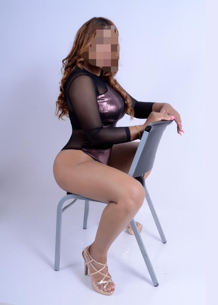 PATRICIA…..VEN Y HAGAMOS UNA TARDE DE FIESTA