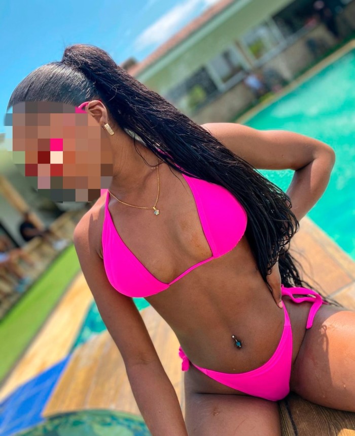 SUPER CACHONDA Y FIESTERA. SALIDAS 24H