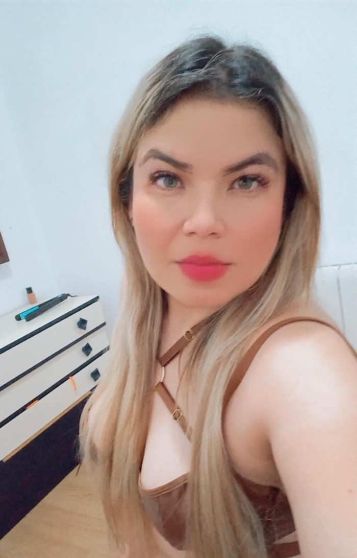 TU PUTITA SEXY VICIOSA A DOMICILIOS Y HOTELES 24 H