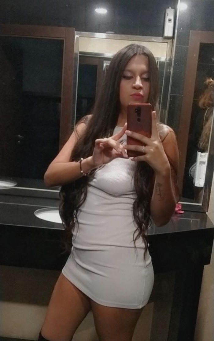 PAOLA LINDA COLOMBIANA