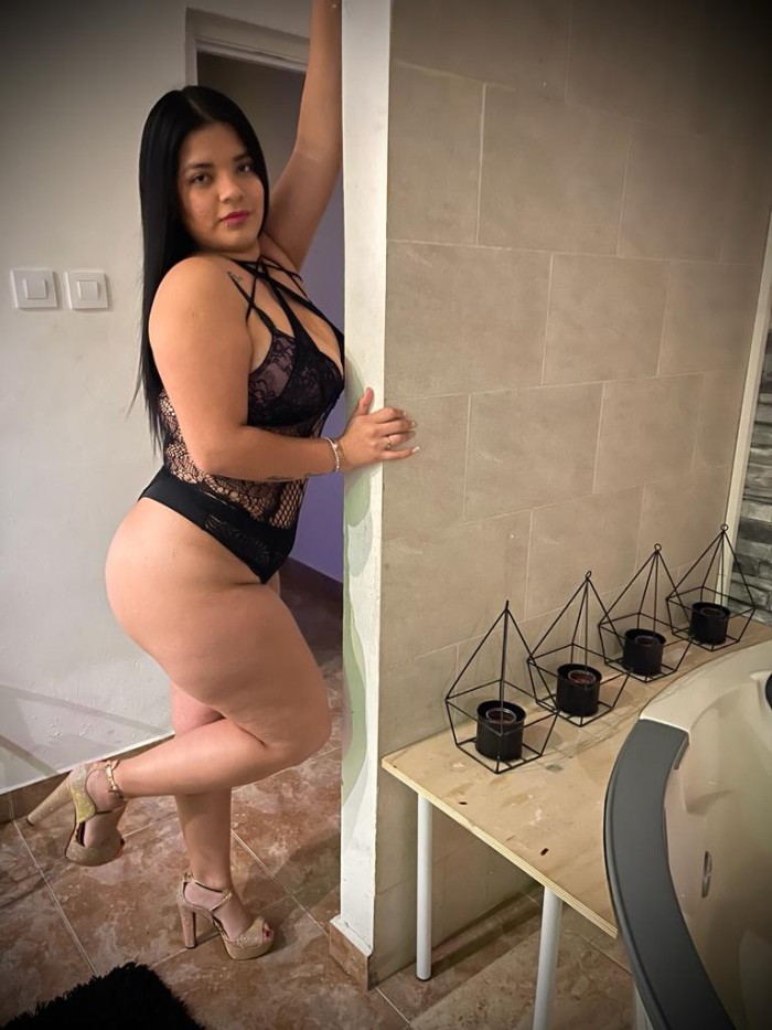 AMIGUITAS INDEPENDIENTES CACHONDAS 24H